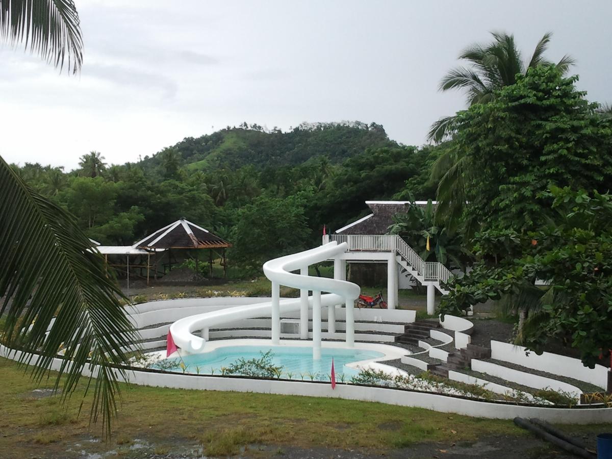 Gazebo Pools And Restaurant Hotel Cabadbaran Exterior photo